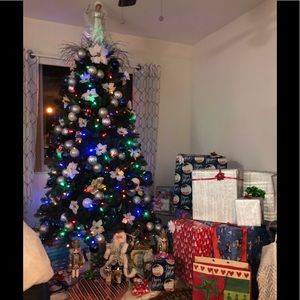 🎉🎀🎁‘‘Tis the season 🎁🎀🎉